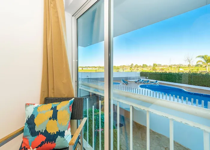 Beachside Bliss 5 Mins & Waterfront - Pool - Wi-fi - Smart Tv Appartement