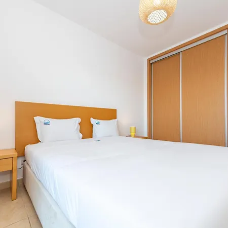 Beachside Bliss 5 Mins & Waterfront - Pool - Wi-fi - Smart Tv * Tavira