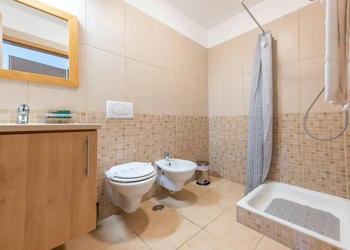Apartamento Beachside Bliss 5 Mins & Waterfront - Pool - Wi-fi - Smart Tv *